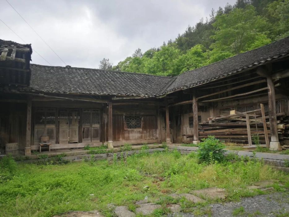 屈家老屋 屈家老屋