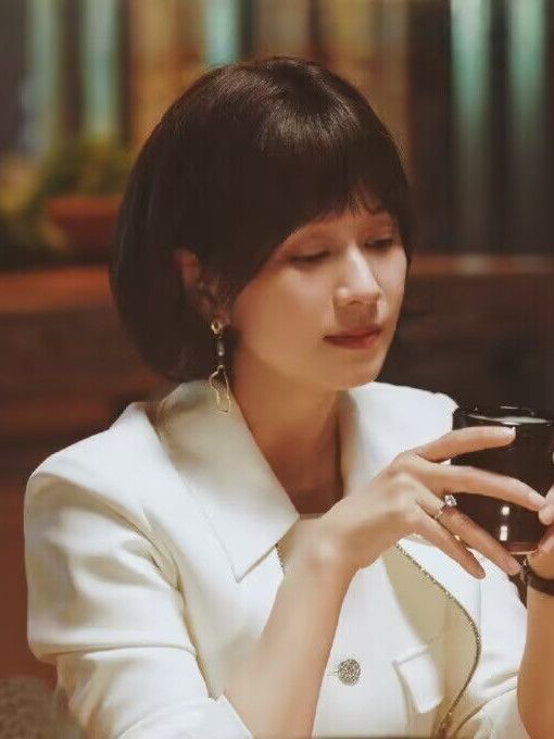 劉美玲(電視劇《裝腔啟示錄》中的女配角) 劉美玲(電視劇《裝腔啟示錄》中的女配角)