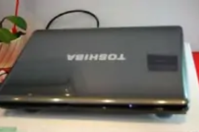 東芝 SATELLITE M305 東芝 SATELLITE M305