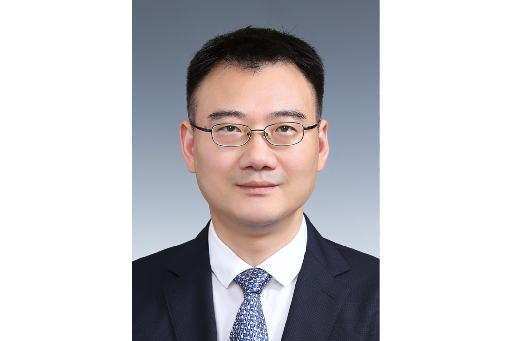 王志華(上海市徐匯區副區長、區政府黨組成員、區行政學院院長) 王志華(上海市徐匯區副區長、區政府黨組成員、區行政學院院長)