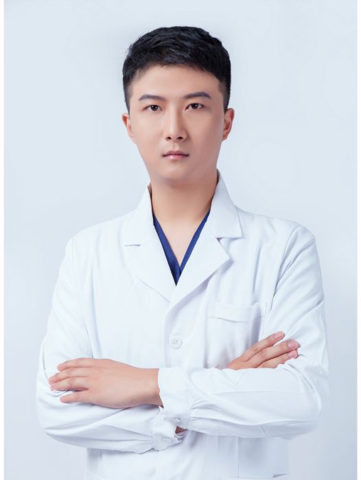 苗國強(整形醫生)