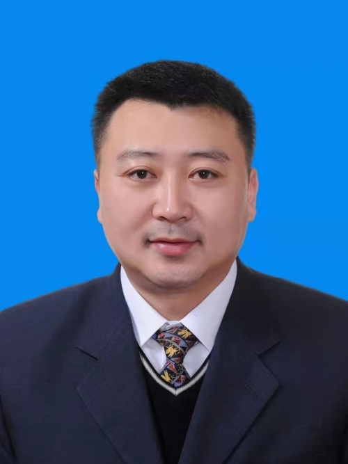 許威(黑龍江省哈爾濱市道里區委常委、副區長) 許威(黑龍江省哈爾濱市道里區委常委、副區長)