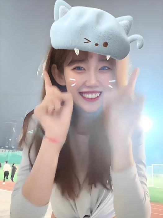 小梁同學 小梁同學