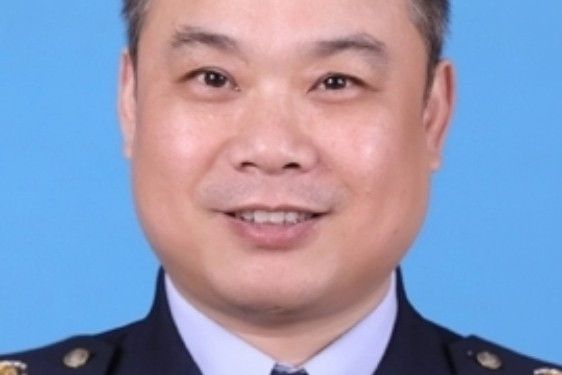 王雲飛(海鹽縣稅務局黨委委員、副局長) 王雲飛(海鹽縣稅務局黨委委員、副局長)