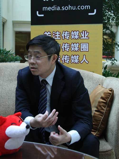 黃勤(成都公積金中心黨組成員、書記、主任) 黃勤(成都公積金中心黨組成員、書記、主任)