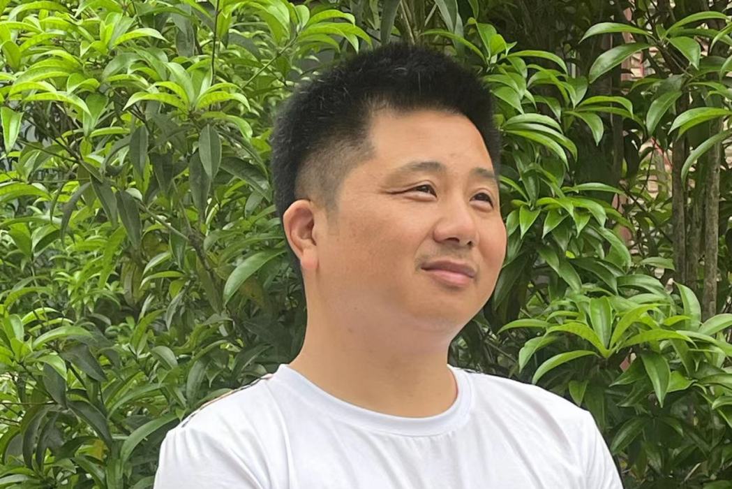 王鎮平 王鎮平