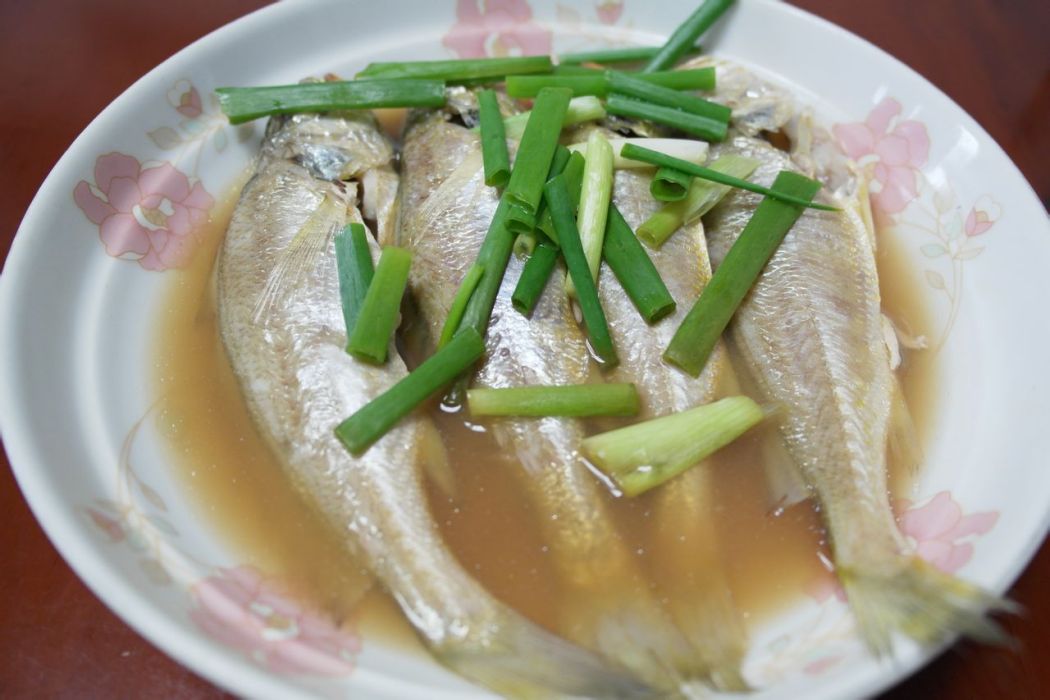 清蒸子梅魚