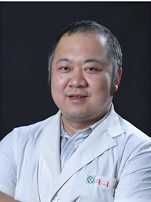 韓毅(首都醫科大學附屬北京胸科醫院胸外三科副主任) 韓毅(首都醫科大學附屬北京胸科醫院胸外三科副主任)