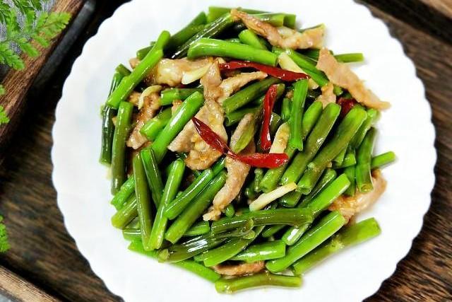 肉炒通菜