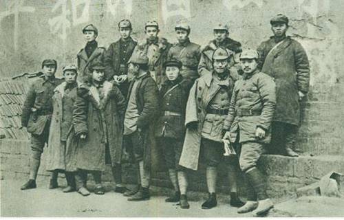 1937年3月賀炳炎在紅二方面軍(前排左二)