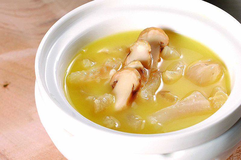 酸菜蹄筋湯