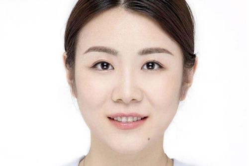 張赫(人民日報社《健康時報》特稿部記者、副主任) 張赫(人民日報社《健康時報》特稿部記者、副主任)