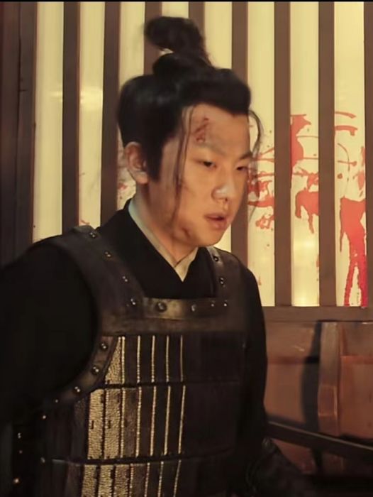 王謙(動作武俠電影《狂虎危城》中的角色) 王謙(動作武俠電影《狂虎危城》中的角色)