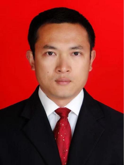 張永富(湖南省邵陽市綏寧縣瓦屋塘鎮黨委委員、副鎮長)