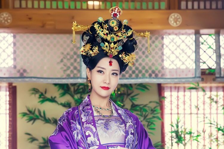 高嫣 高嫣