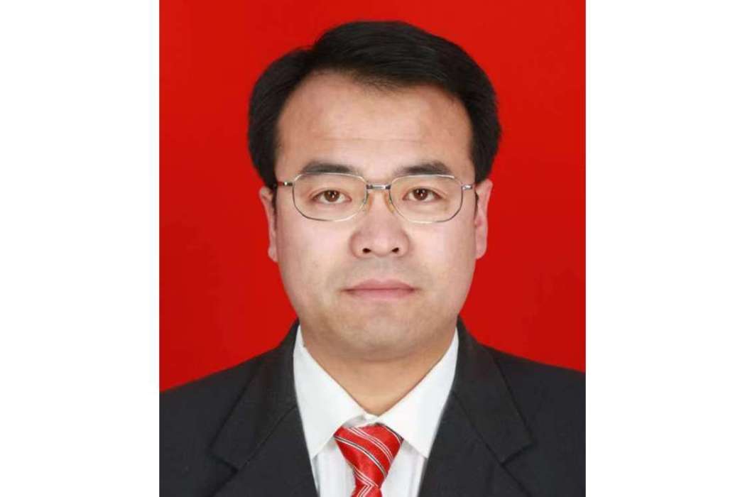 田鵬飛(寧夏回族自治區固原市涇源縣委常委、宣傳部部長) 田鵬飛(寧夏回族自治區固原市涇源縣委常委、宣傳部部長)