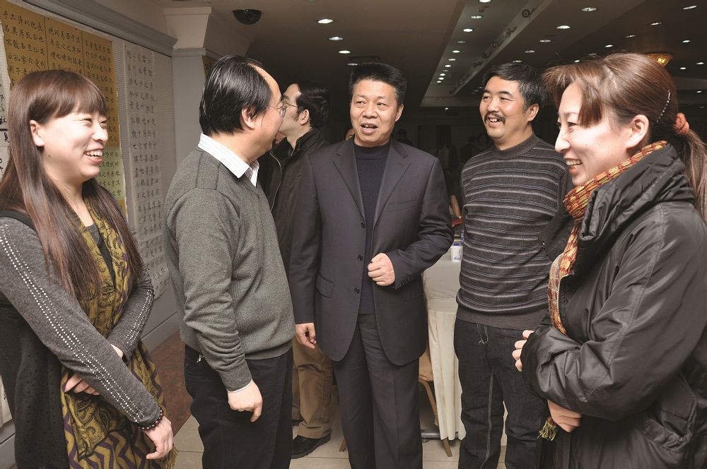 李淑燕、李淑娟和甘肅省宣傳部副部長高志凌