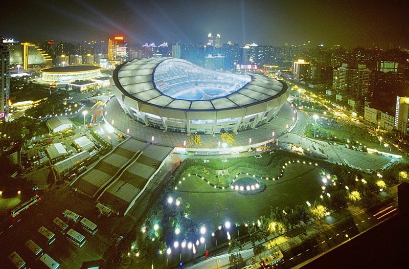 上海體育場（俗稱八萬人體育場）