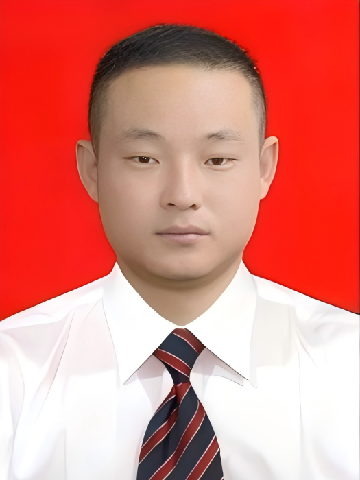 鄒亮亮(江西省九江市都昌縣南峰鎮黨委副書記、鎮長) 鄒亮亮(江西省九江市都昌縣南峰鎮黨委副書記、鎮長)