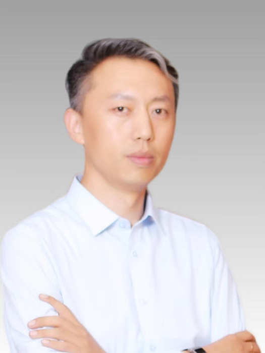 岳鵬飛(中國能源研究會節能與企業能源管理專委會副秘書長) 岳鵬飛(中國能源研究會節能與企業能源管理專委會副秘書長)