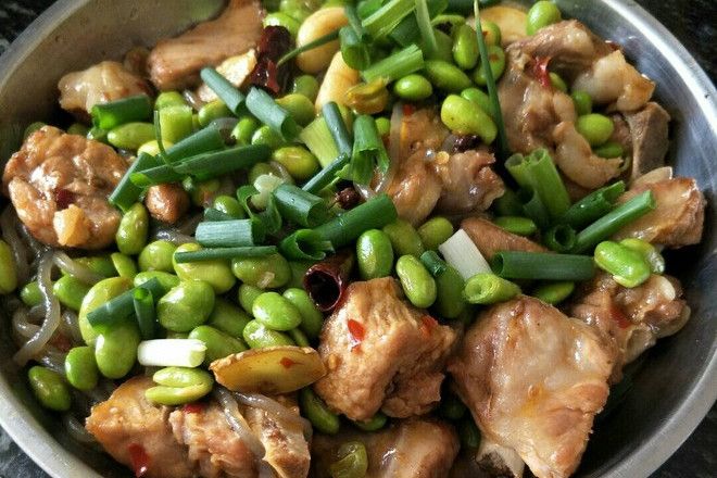 豬骨毛豆煲 豬骨毛豆煲
