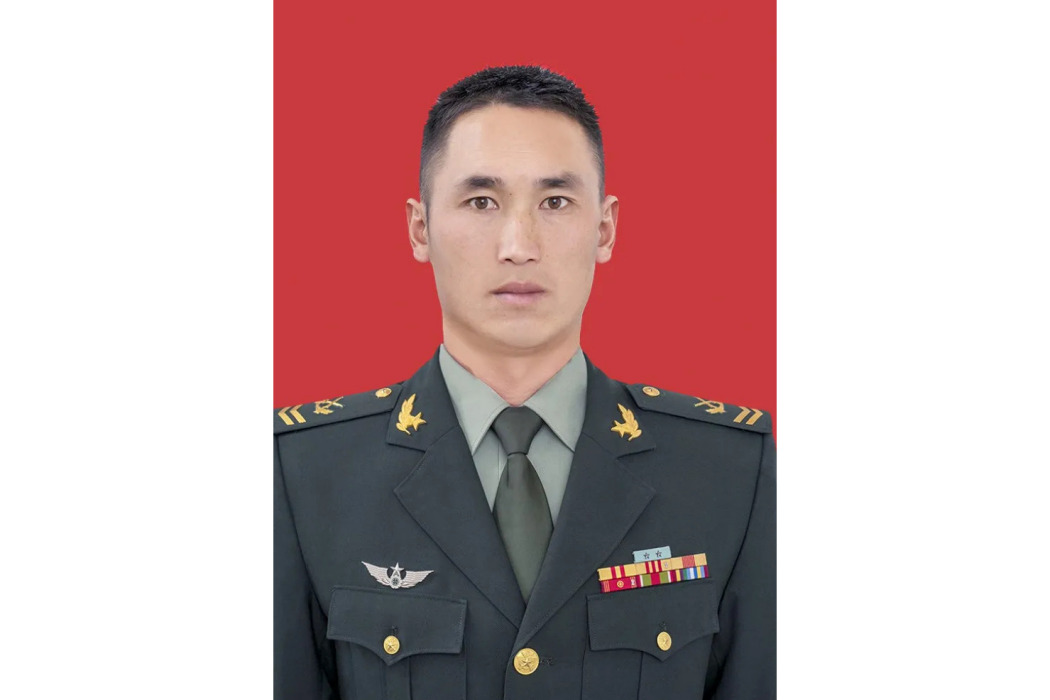 李海川(中國人民解放軍第75集團軍某旅班長) 李海川(中國人民解放軍第75集團軍某旅班長)