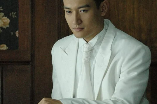 曹天吉(2008年習辛執導的電視劇《名門新娘》中的角色) 曹天吉(2008年習辛執導的電視劇《名門新娘》中的角色)