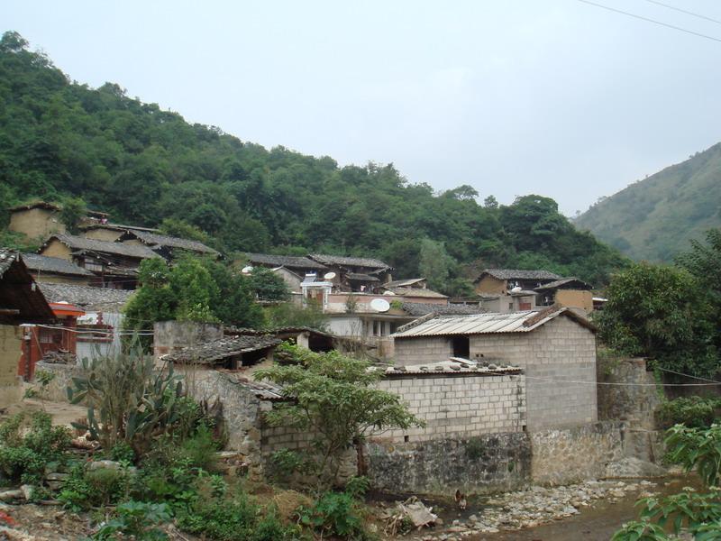 怡里村 怡里村