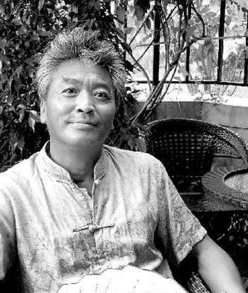 王立山(詩歌《揚眉劍出鞘》作者) 王立山(詩歌《揚眉劍出鞘》作者)