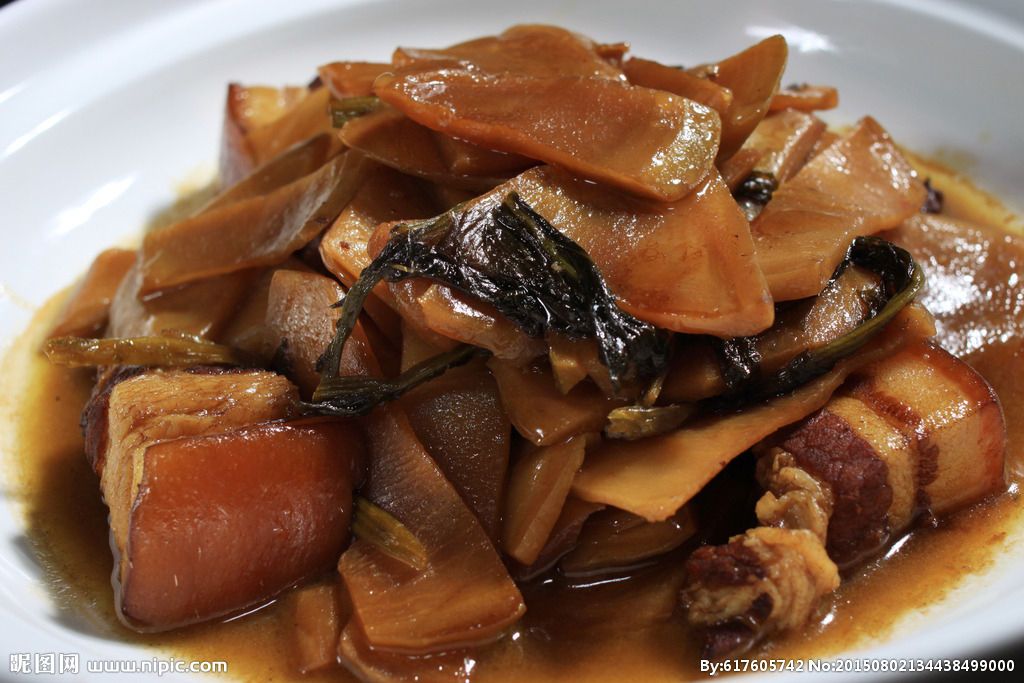 薇菜燒豬肉 薇菜燒豬肉