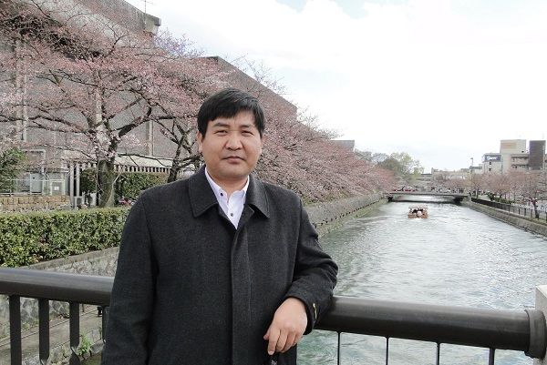 袁廣泉(江蘇師大原副教授) 袁廣泉(江蘇師大原副教授)