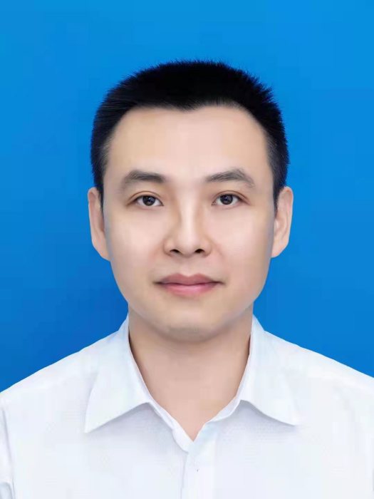 杜志強(湖南省長沙市市容環境衛生維護中心黨委書記、主任) 杜志強(湖南省長沙市市容環境衛生維護中心黨委書記、主任)