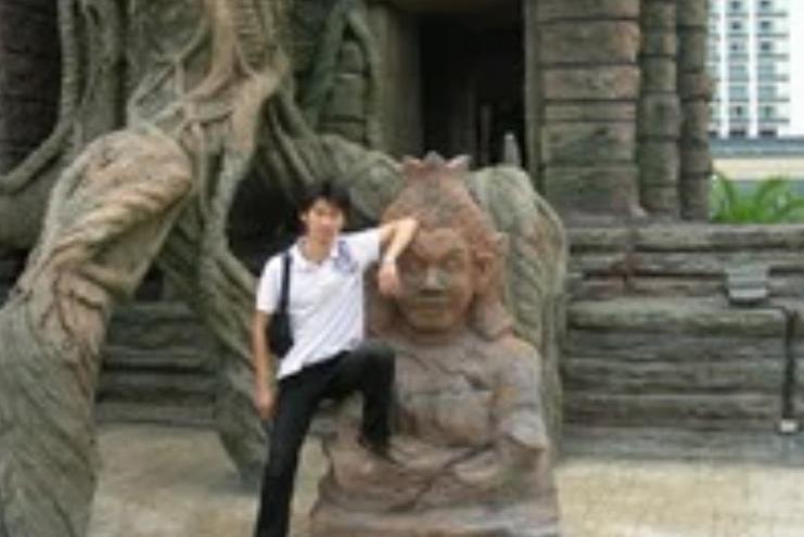 張雷勇(河南大學體育學院學生) 張雷勇(河南大學體育學院學生)
