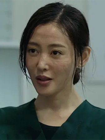 周嵐(抗疫醫療片《中國醫生》中的女配角) 周嵐(抗疫醫療片《中國醫生》中的女配角)