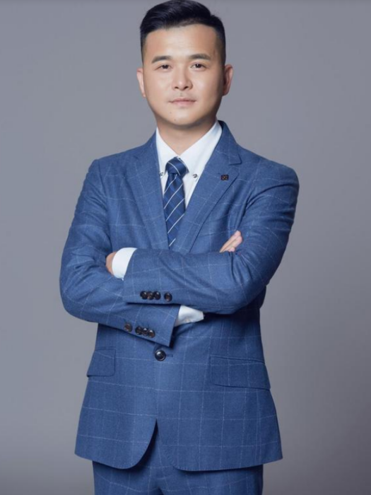 李印(恆彩裝飾創始人、董事長) 李印(恆彩裝飾創始人、董事長)