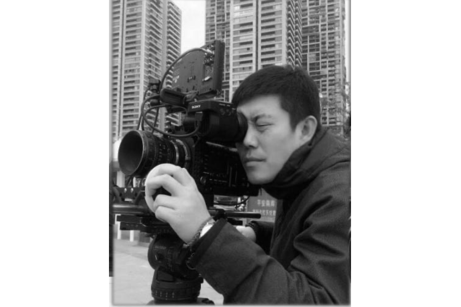 白亮(中國內地男導演、編劇) 白亮(中國內地男導演、編劇)