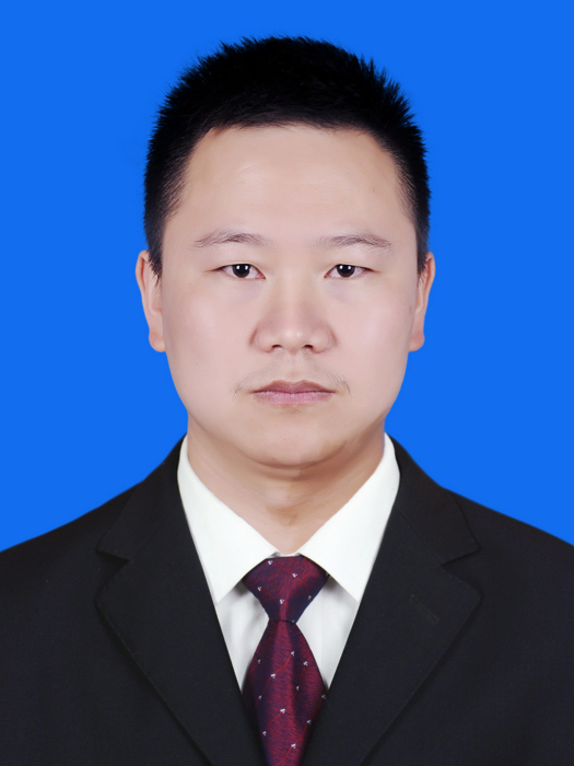 萬里(貴州省仁懷市茅台鎮提名副鎮長) 萬里(貴州省仁懷市茅台鎮提名副鎮長)