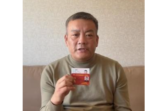 楊海濤(12·20模特楊澤琪泰緬邊境失聯事件當事人父親) 楊海濤(12·20模特楊澤琪泰緬邊境失聯事件當事人父親)