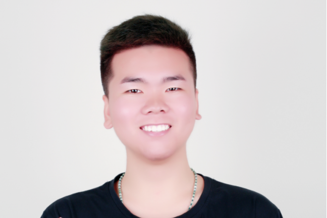 周宏偉(青少年機器人創客指導教師) 周宏偉(青少年機器人創客指導教師)