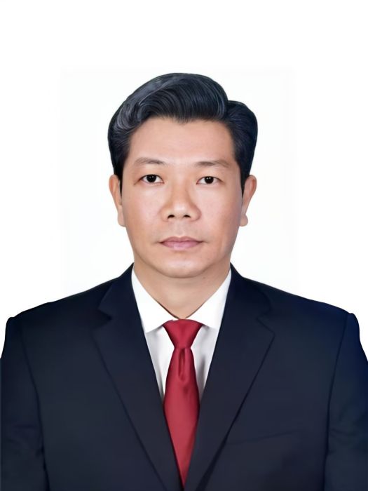 阮孟雄(越共第十四屆中央委員、越共西寧省委常務副書記、省人民議會主席) 阮孟雄(越共第十四屆中央委員、越共西寧省委常務副書記、省人民議會主席)