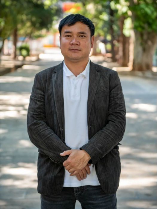 李光(雲南省麗江市第一高級中學教師、德育處主任) 李光(雲南省麗江市第一高級中學教師、德育處主任)