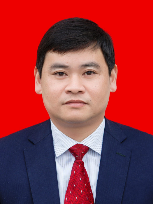 吳雄(陝西省安康市漢陰縣政協副主席) 吳雄(陝西省安康市漢陰縣政協副主席)