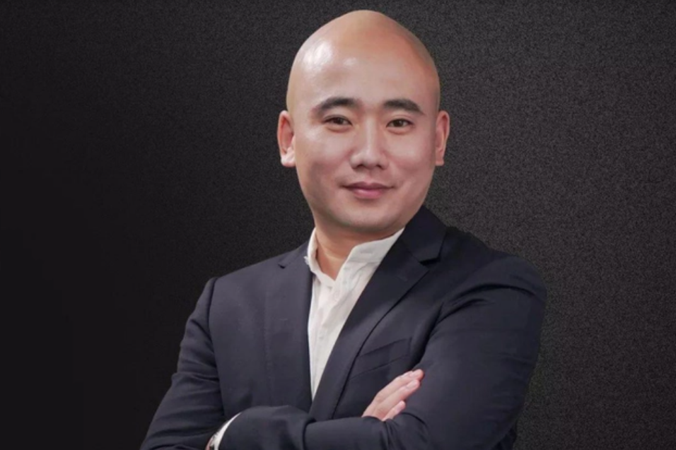 吳澤平(中山市慶溢照明有限公司董事長) 吳澤平(中山市慶溢照明有限公司董事長)
