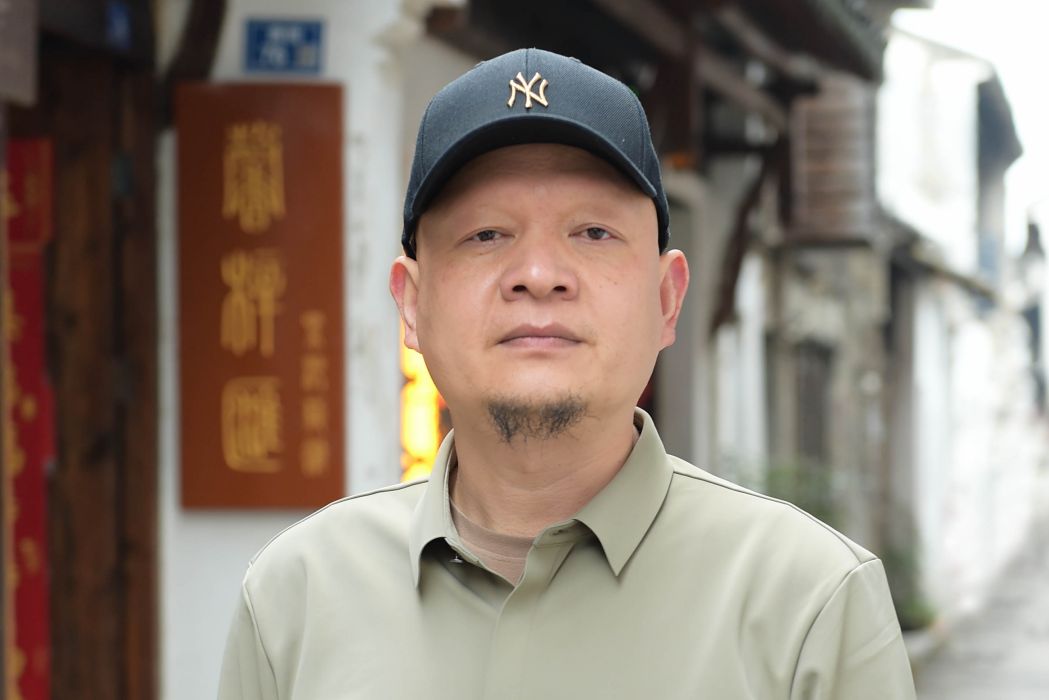 范春鋒(工藝美術師) 范春鋒(工藝美術師)