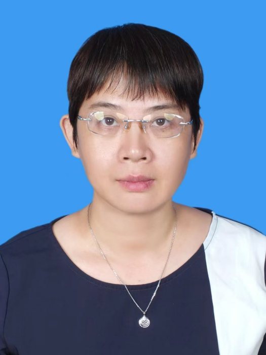 張立苹(福建省漳州市雲霄縣衛生健康局黨組成員、三級主任科員) 張立苹(福建省漳州市雲霄縣衛生健康局黨組成員、三級主任科員)