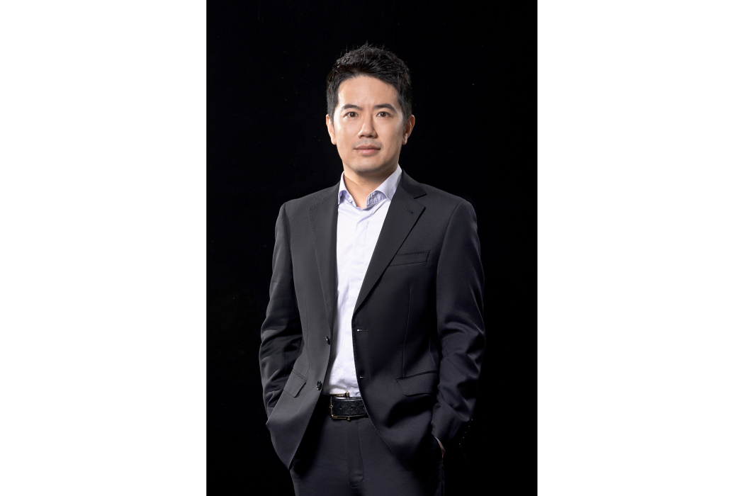 鄭灝(鍩崴科技創始人、CEO) 鄭灝(鍩崴科技創始人、CEO)