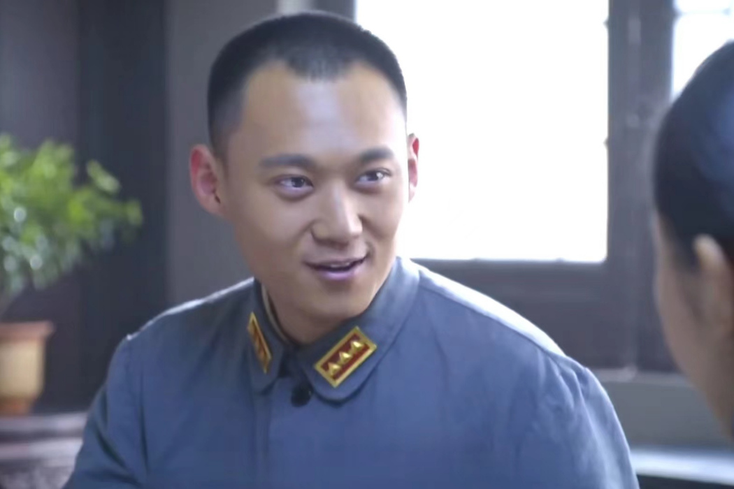 賀方(抗戰劇《鐵血將軍》中的角色) 賀方(抗戰劇《鐵血將軍》中的角色)