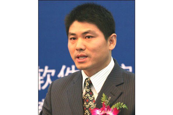 肖國慶(中國東方教育副主席,執行董事) 肖國慶(中國東方教育副主席,執行董事)
