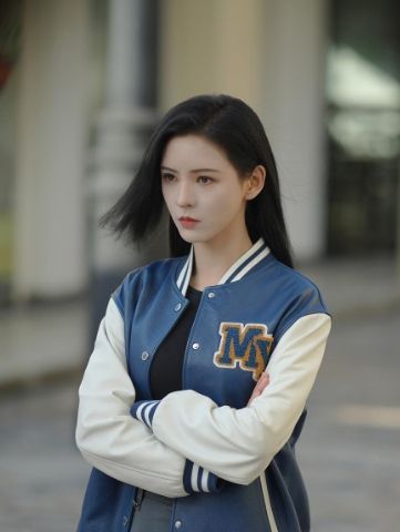 夏鈴(電視劇《鎮魂街之熱血再燃》中的角色,由張予曦飾演) 夏鈴(電視劇《鎮魂街之熱血再燃》中的角色,由張予曦飾演)