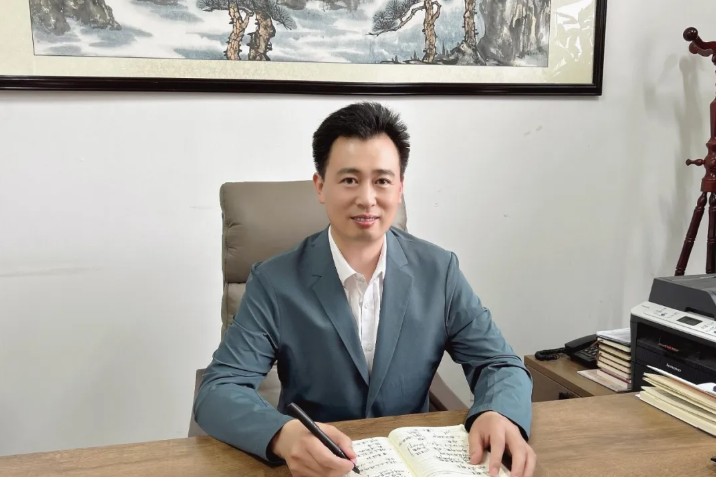 韓濤(曹縣五台山路國小校長) 韓濤(曹縣五台山路國小校長)